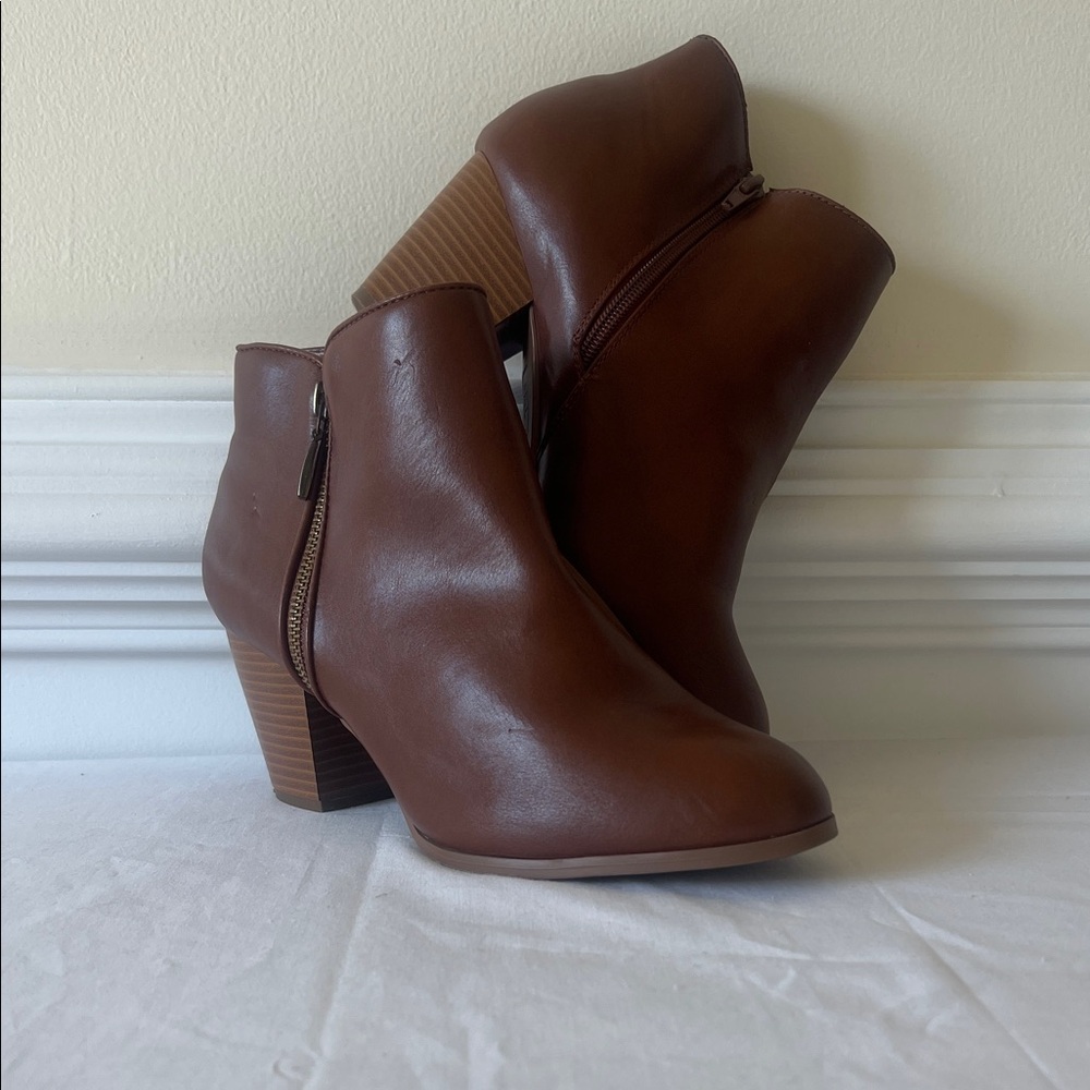 Style & Co. Rich Brown Ankle Booties 1xxxxD